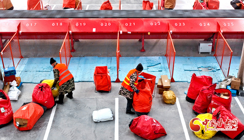 陇拍客|临泽：智能分拣让快递“添翼”