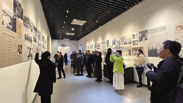 重温新文化经典 感悟“孺子牛”情怀