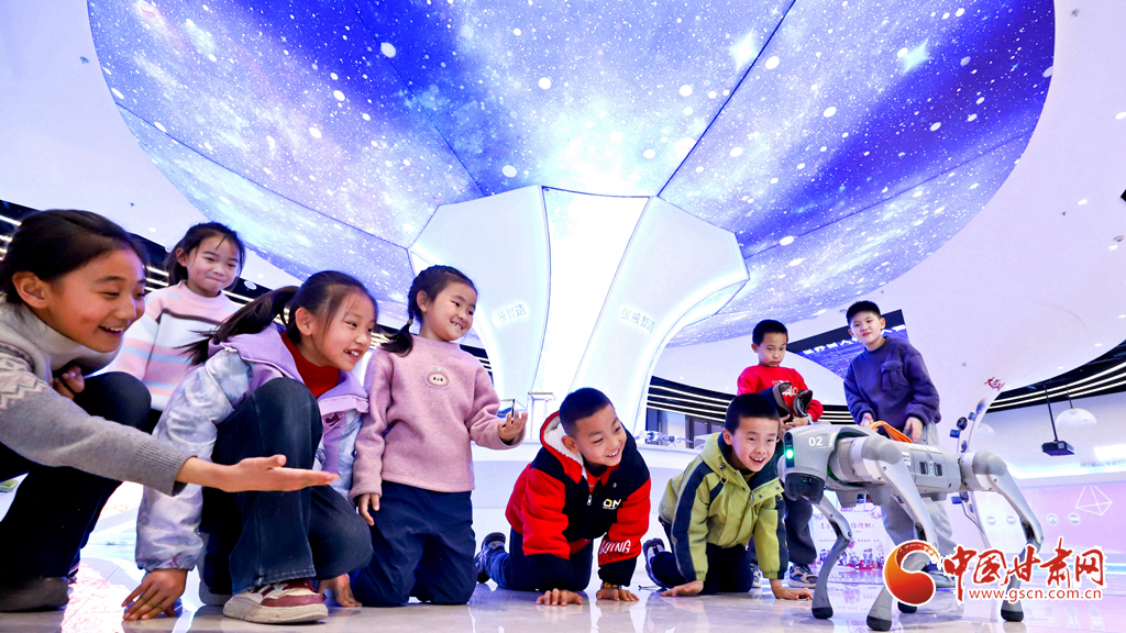 新春走基层·陇拍客丨临泽：寒假科技馆里探索奇妙科技之旅