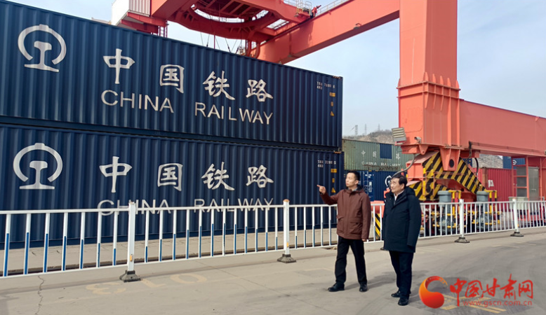 聚焦2026全国两会|岳建武：心系物流通道建设 情牵基层从业者