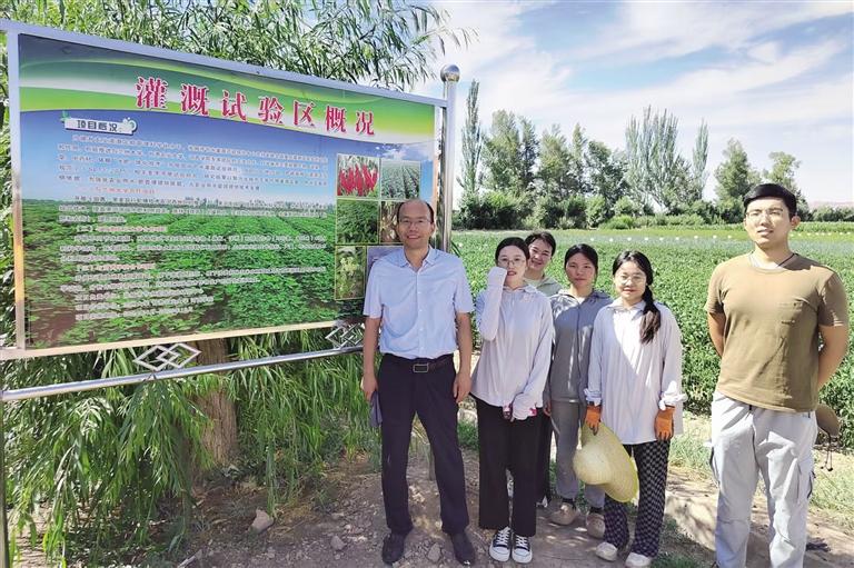 向旱而行 让每一滴水皆有力量 甘农大团队用近二十年的坚守给出答案