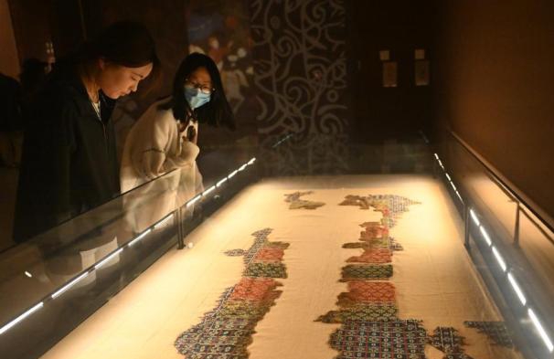 中国简牍宝库破圈揭秘丝路故事