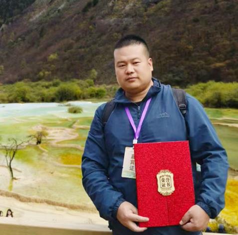 陇原诗人黄永强：扎根陇中乡土 书写童真华章