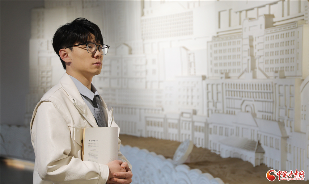 青春华章 丝路逐光｜兰大学子谈磊：黄河纵身显大义 青春逐光践初心
