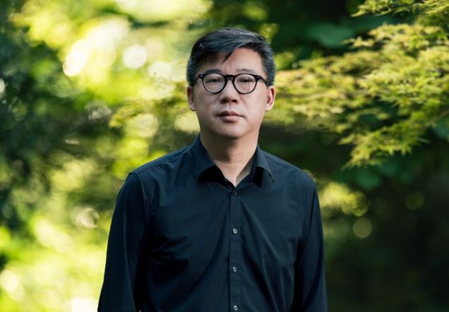 专访李修文：AI时代，更要孤绝地成为自己