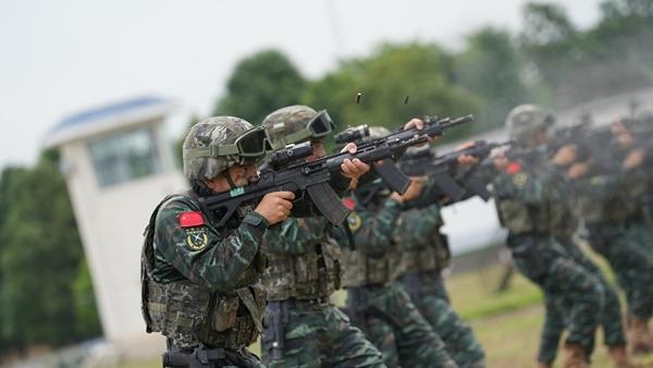 特战尖兵的青春冲锋