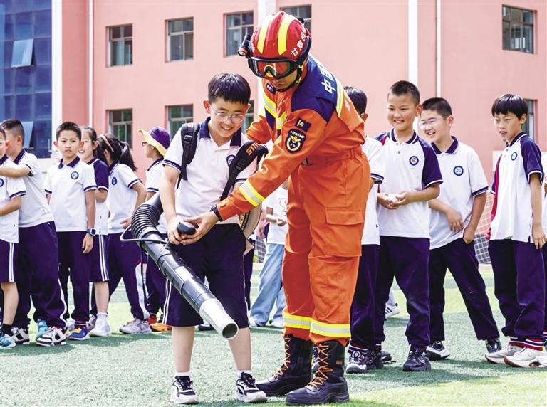 以趣引学普及消防常识