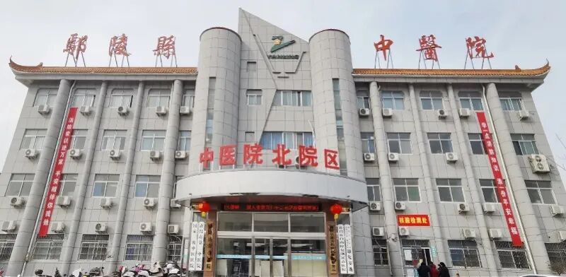 员工举报“医院安排放射技师冒充医师，几年下来已经出了上千份‘问题诊断报告’”，医院回应