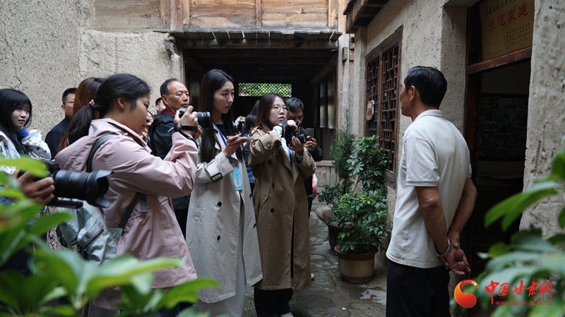 行走的思政课中读懂军民鱼水情
