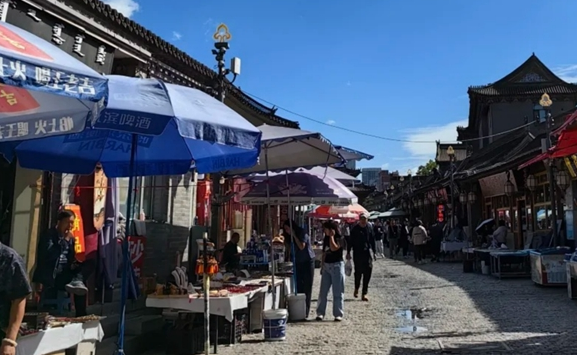 重走中国西北角|归化城的“双城记”：文旅赋能 昔日青城再响新声