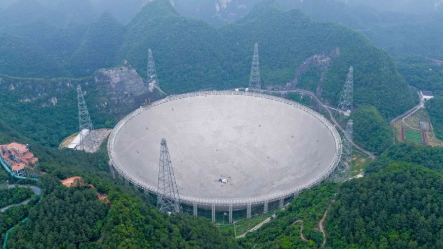 “中国天眼”十年凝视，“宇宙快信”升阶解码