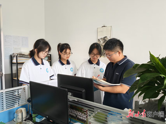 “长大后，我就成了你”
