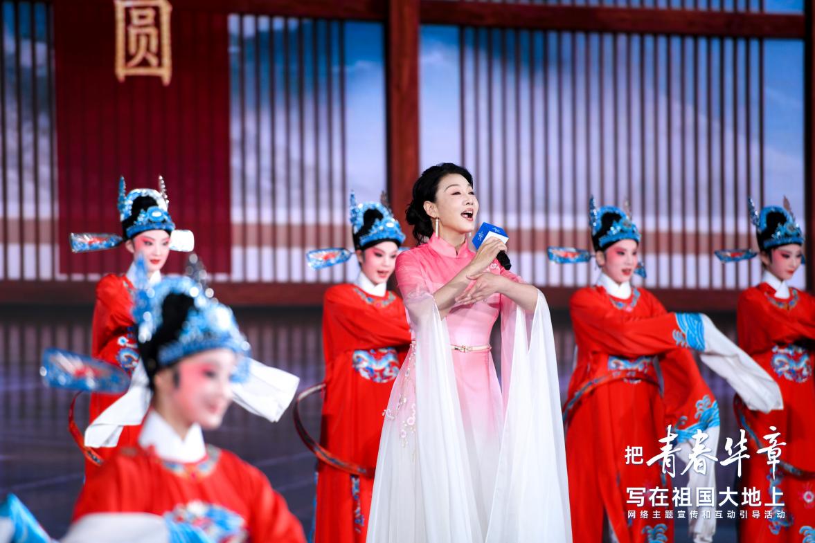 韩再芬倾情演唱经典黄梅戏选段。主办方供图