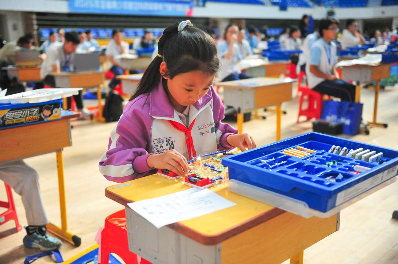 全省青少年航空科技体育电子制作锦标赛在嘉峪关市举办