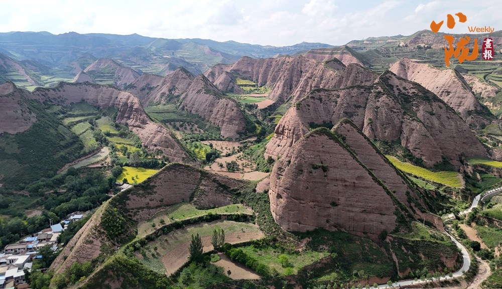 武山鲁班山：奇峡铺画廊 丹霞染水墨